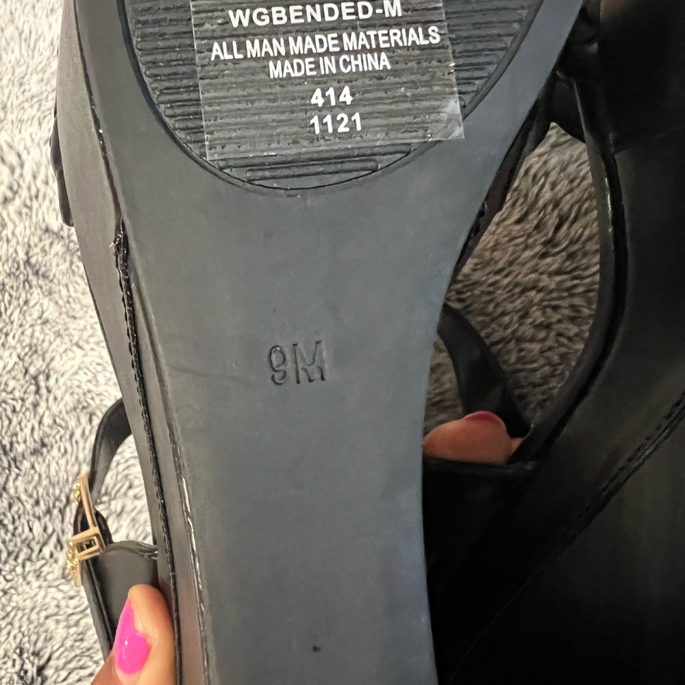 NWOT-Guess Wedges - Picture 11 of 14